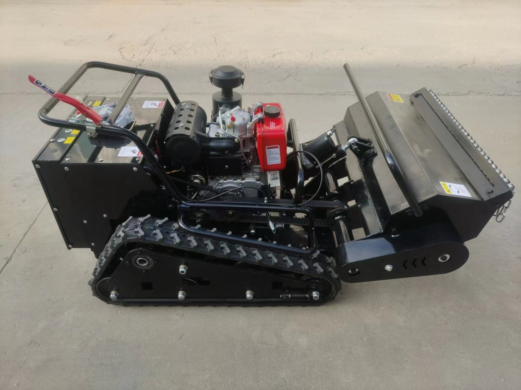 800 tracked flail mower